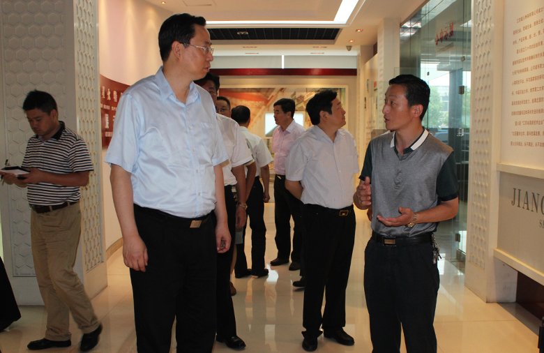 轉(zhuǎn)型升級(jí)領(lǐng)潮流 趕超跨越大發(fā)展