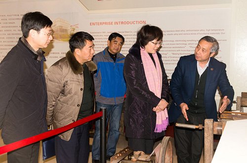 泰州市經(jīng)信委主任劉秋平一行來(lái)我公司調(diào)研指導(dǎo)